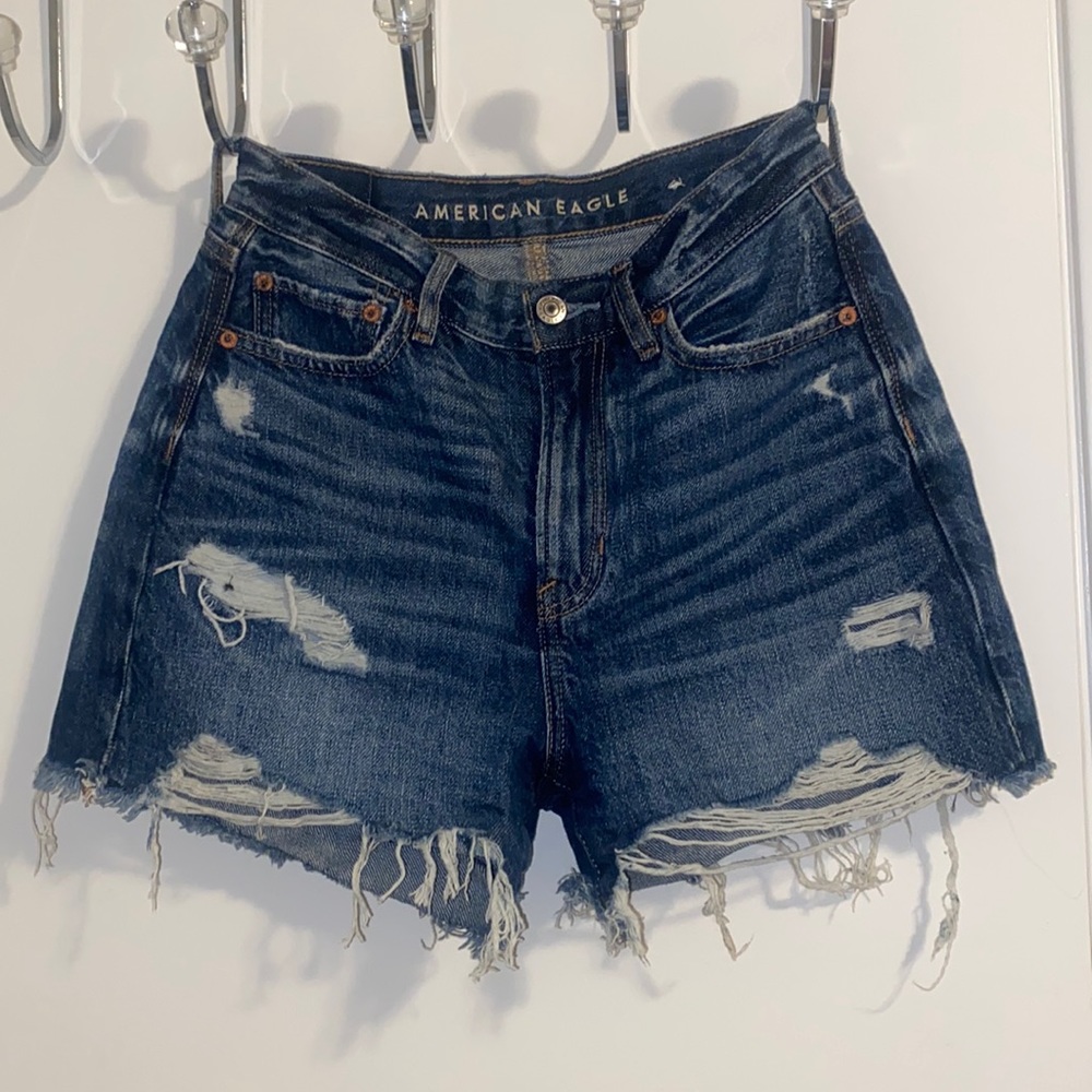 American Eagle 90’s Boyfriend Shorts